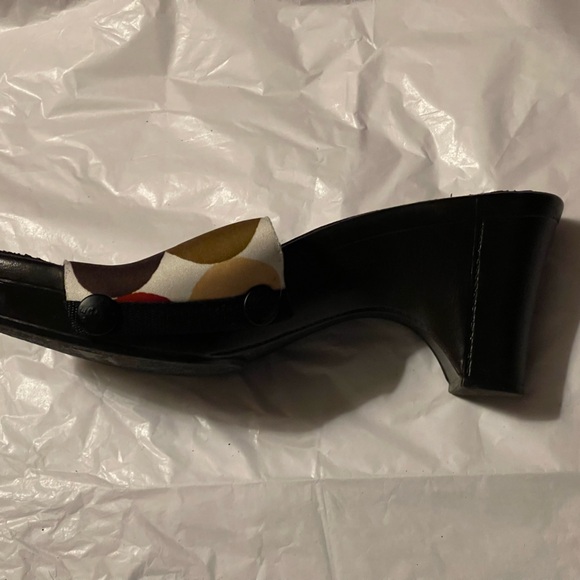 Onesoles, size 8 brown sandal with 3” brown heel, GUC - Picture 2 of 3